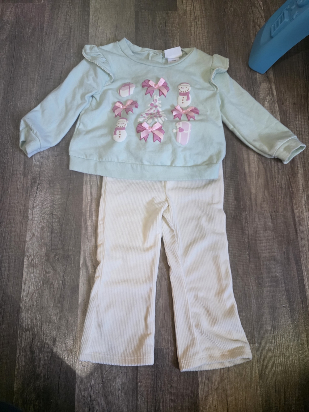 Nicole Miller Girls Two-Piece Set in Mint Green and Light Pink